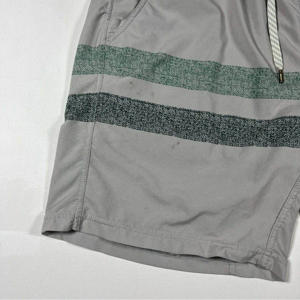 Vuori Kore Shorts Lined Drawstring Running Gym Stretch Gray Striped 8” Men’s XL - Picture 2 of 13